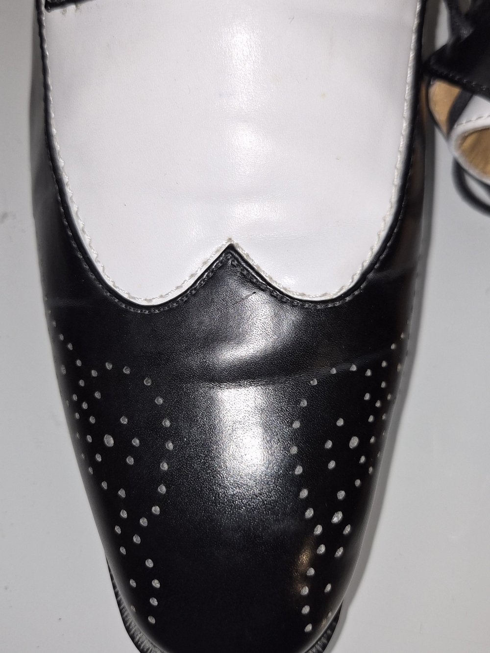 Bolano Men's Black & White Oxfords US 12 Like New - Picture 5 of 9